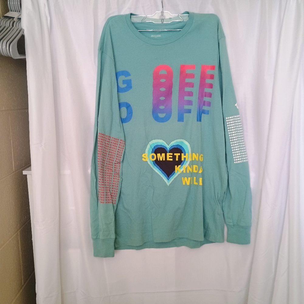True Religion Small Long Sleeve Shirt Graphic Tee in Teal and Multicolor